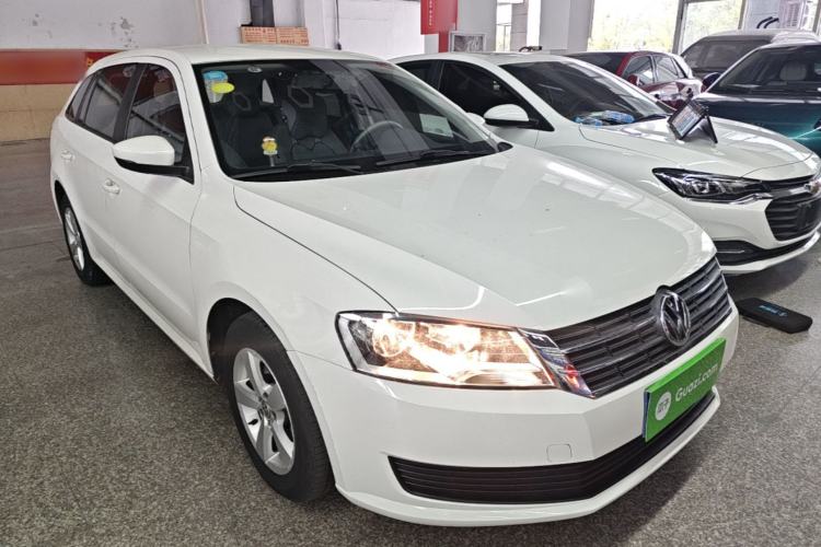 Used Volkswagen Gran Lavida 2013 1.6L Automatic Fashion Model Front Right 45 Deg