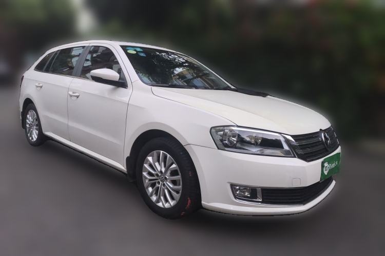 Used Volkswagen Gran Lavida 2013 1.6L Automatic Luxury Model Front Right 45 Deg