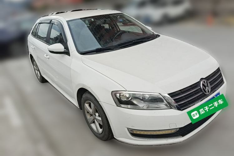 Used Volkswagen Gran Lavida 2013 1.6L Automatic Fashion Model Front Right 45 Deg