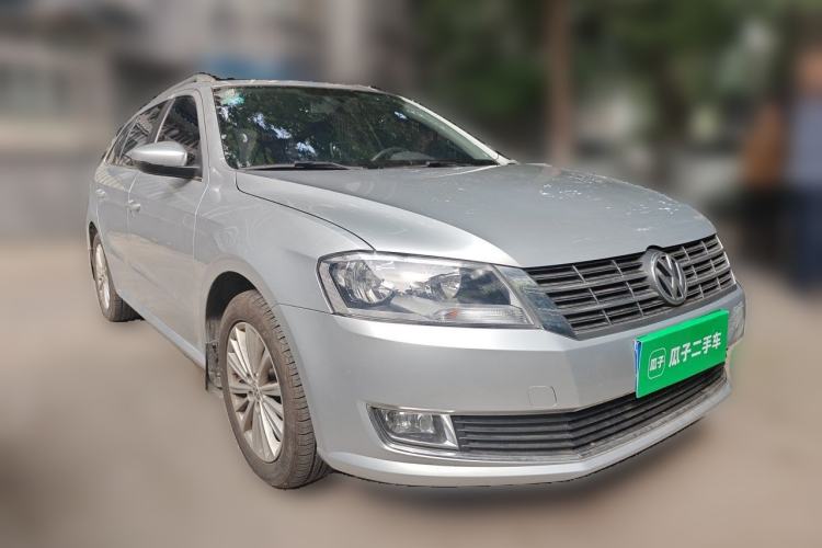 Used Volkswagen Gran Lavida 2013 1.6L Automatic Comfort Model Front Right 45 Deg