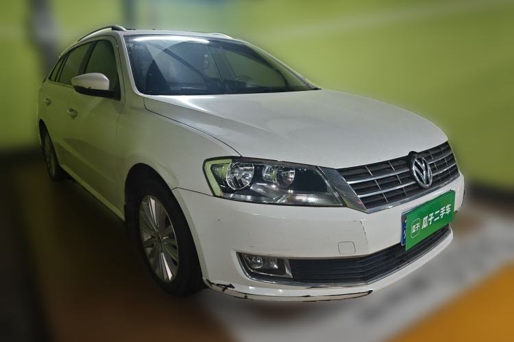 Used Volkswagen Gran Lavida 2013 1.6L Automatic Comfort Model Front Right 45 Deg