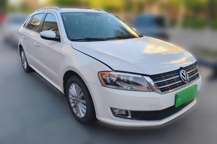 Used Volkswagen Gran Lavida 2013 1.6L Manual Comfort Model Front Right 45 Deg