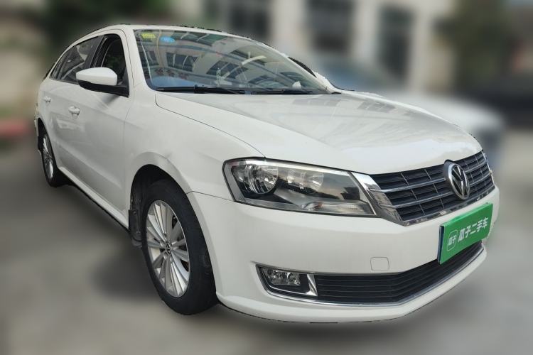 Used Volkswagen Gran Lavida 2013 1.6L Manual Comfort Model Front Right 45 Deg
