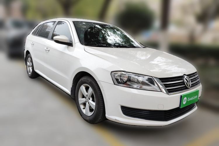 Used Volkswagen Gran Lavida 2013 1.6L Manual Fashion Model Front Right 45 Deg