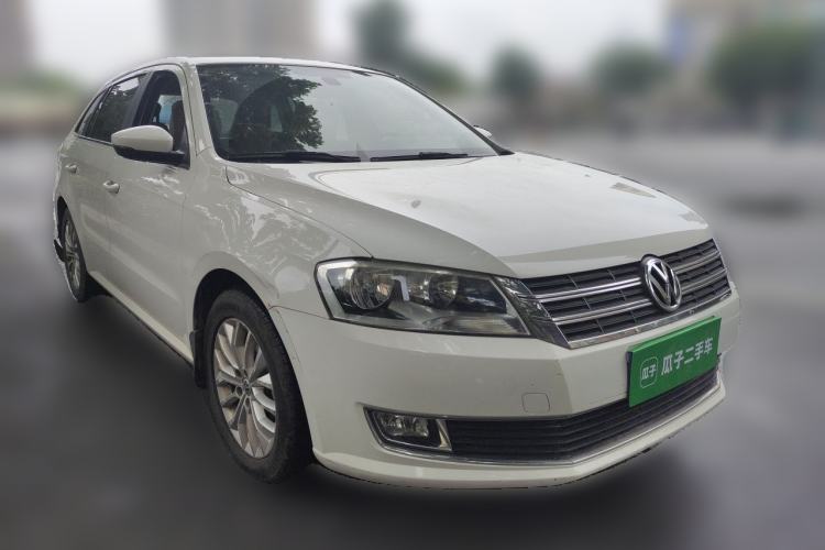 Used Volkswagen Gran Lavida 2013 1.6L Automatic Luxury Model Front Right 45 Deg