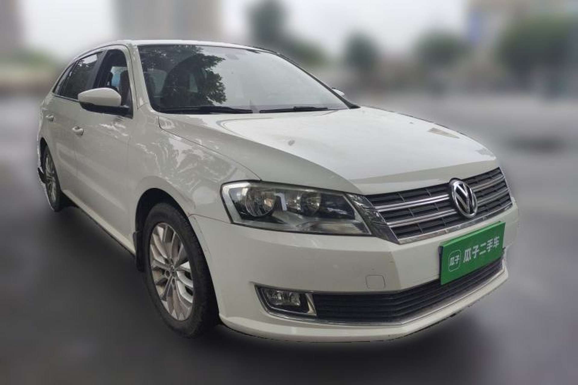 Used Volkswagen Gran Lavida 2013 1.6L Automatic Luxury Model Front Right 45 Deg