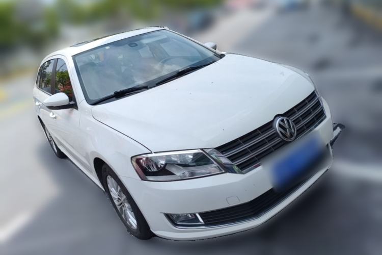 Used Volkswagen Gran Lavida 2013 1.6L Automatic Luxury Model Front Right 45 Deg