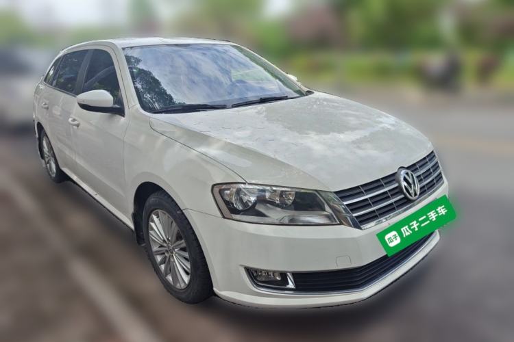 Used Volkswagen Gran Lavida 2013 1.6L Automatic Comfort Model Front Right 45 Deg