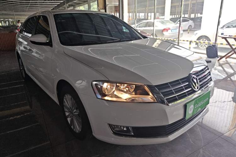 Used Volkswagen Gran Lavida 2013 1.6L Automatic Comfort Model Front Right 45 Deg