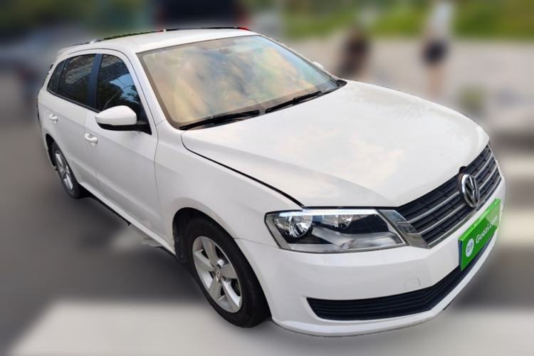 Used Volkswagen Gran Lavida 2013 1.6L Automatic Fashion Model Front Right 45 Deg