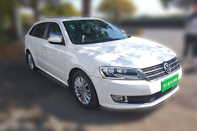 Used Volkswagen Gran Lavida 2013 1.6L Automatic Comfort Model Front Right 45 Deg