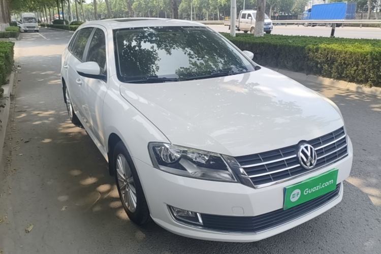 Used Volkswagen Gran Lavida 2013 1.6L Manual Comfort Model Front Right 45 Deg