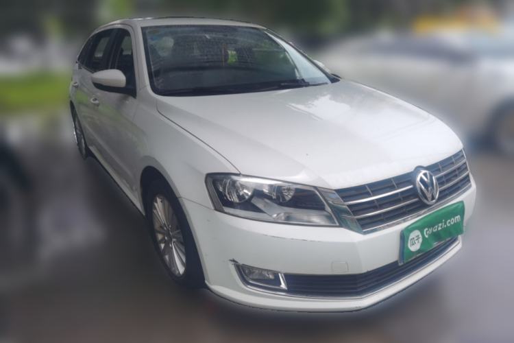 Used Volkswagen Gran Lavida 2013 1.6L Automatic Comfort Model Front Right 45 Deg