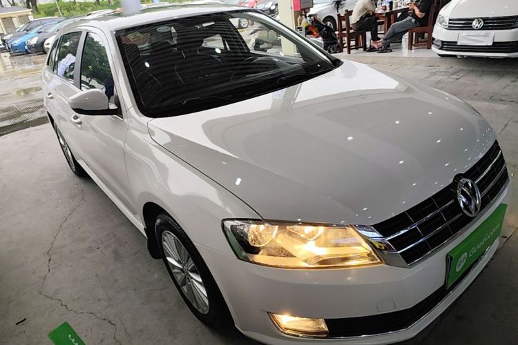 Used Volkswagen Gran Lavida 2013 1.6L Automatic Comfort Model Front Right 45 Deg