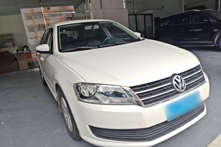 Used Volkswagen Gran Lavida 2013 1.6L Automatic Fashion Model Front Right 45 Deg