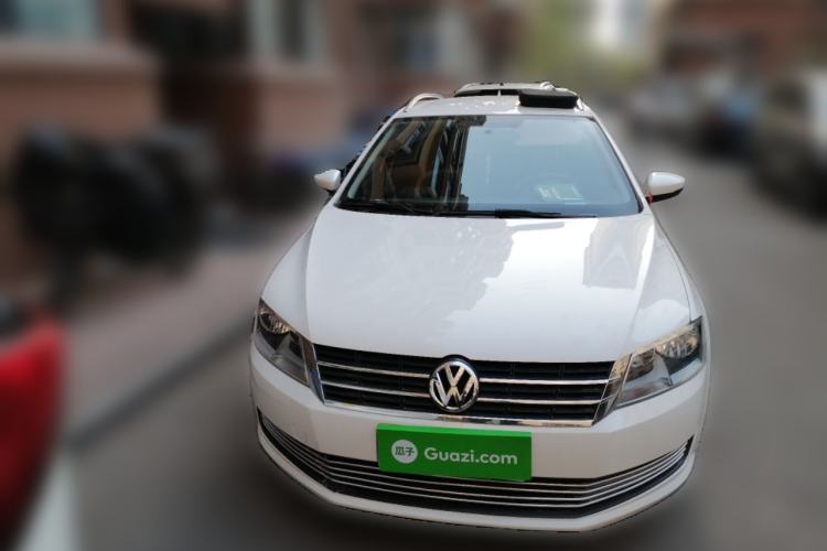 Used Volkswagen Gran Lavida 2013 1.6L Automatic Fashion Model Front