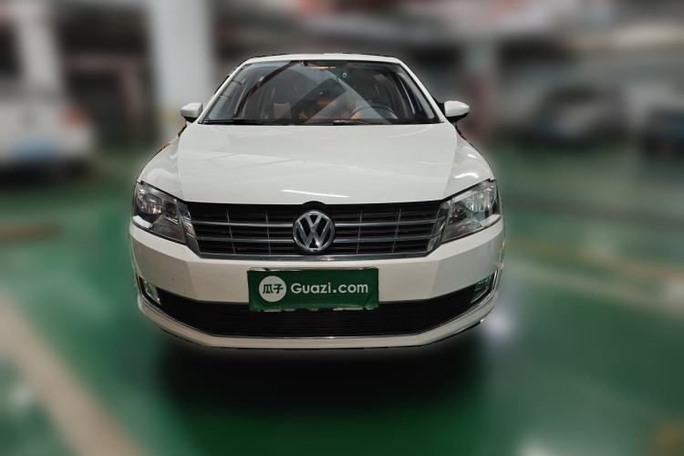 Used Volkswagen Gran Lavida 2013 1.6L Manual Comfort Model Front