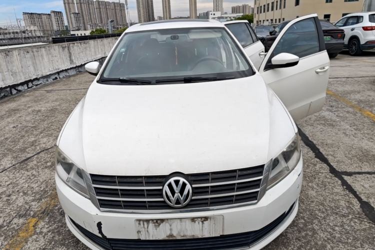 Used Volkswagen Gran Lavida 2013 1.6L Manual Comfort Model Front