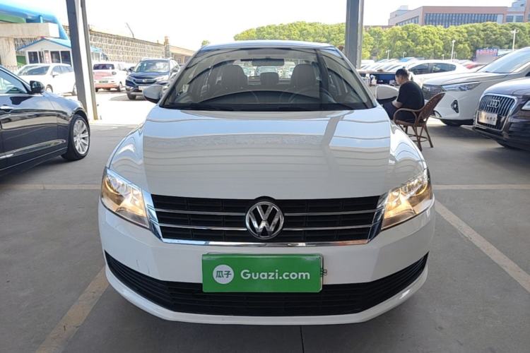 Used Volkswagen Gran Lavida 2013 1.6L Automatic Fashion Model Front