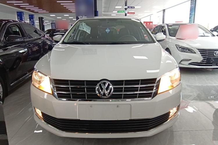 Used Volkswagen Gran Lavida 2013 1.4 TSI Automatic Comfort Model Front