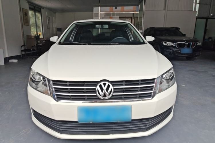 Used Volkswagen Gran Lavida 2013 1.6L Automatic Fashion Model Front