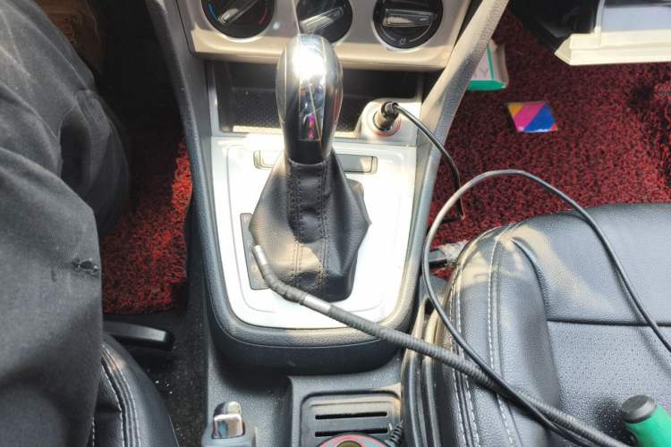 Used Volkswagen Gran Lavida 2013 1.6L Automatic Fashion Model Gear Lever