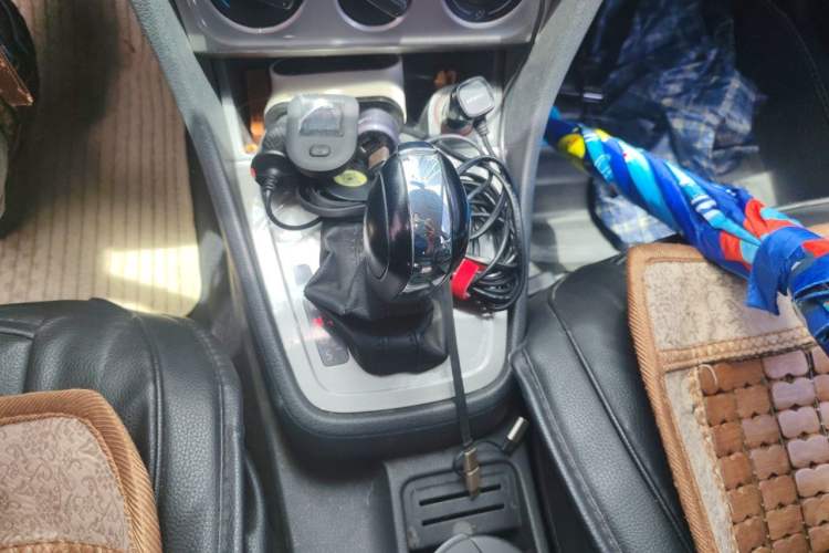 Used Volkswagen Gran Lavida 2013 1.6L Automatic Fashion Model Gear Lever