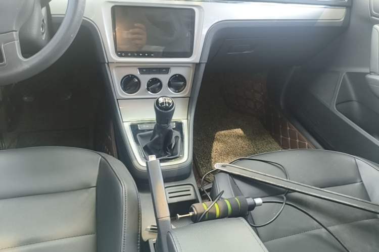 Used Volkswagen Gran Lavida 2013 1.6L Manual Comfort Model Gear Lever