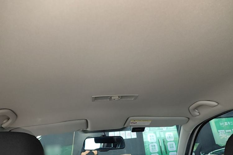 Used Volkswagen Gran Lavida 2013 1.6L Automatic Fashion Model Headliner