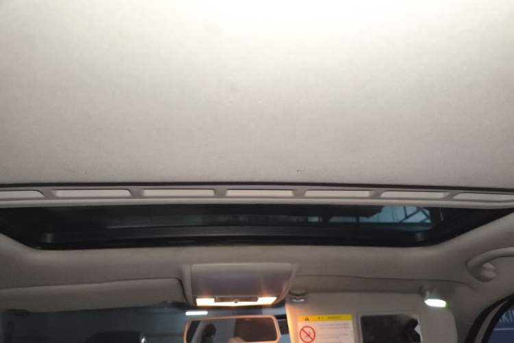 Used Volkswagen Gran Lavida 2013 1.4 TSI Automatic Comfort Model Headliner