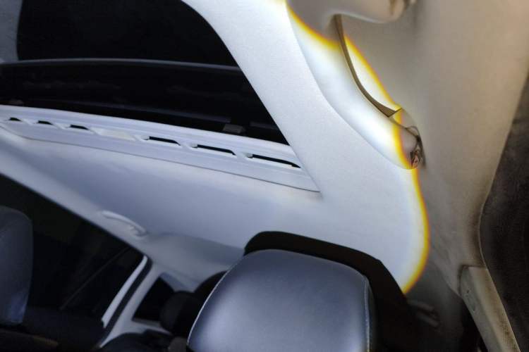 Used Volkswagen Gran Lavida 2013 1.6L Automatic Comfort Model Headliner