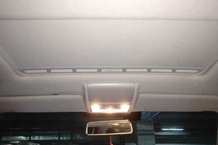 Used Volkswagen Gran Lavida 2013 1.4 TSI Automatic Comfort Model Headliner