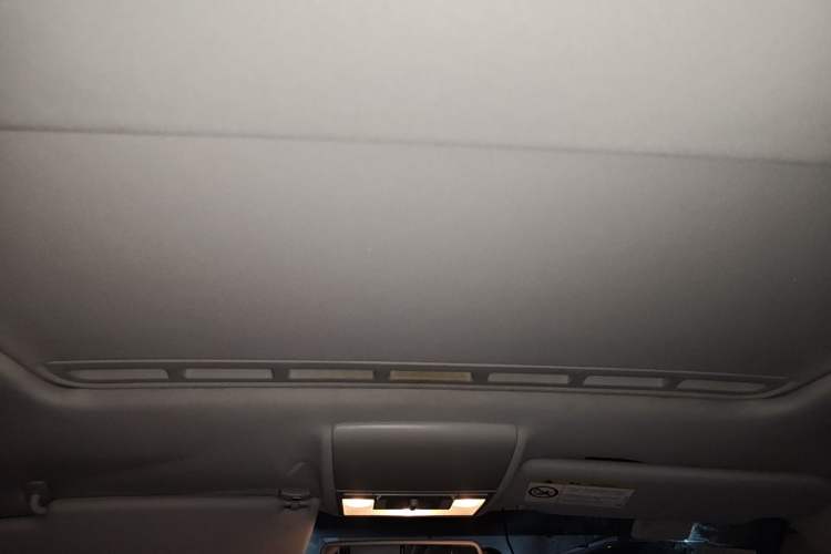 Used Volkswagen Gran Lavida 2013 1.6L Automatic Comfort Model Headliner