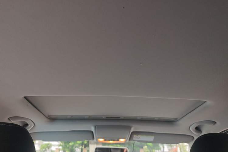 Used Volkswagen Gran Lavida 2013 1.4 TSI Automatic Comfort Model Headliner