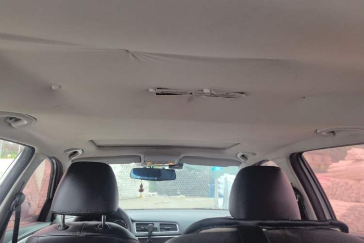 Used Volkswagen Gran Lavida 2013 1.4 TSI Manual Comfort Model Headliner
