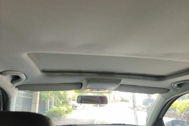 Used Volkswagen Gran Lavida 2013 1.4 TSI Automatic Comfort Model Headliner