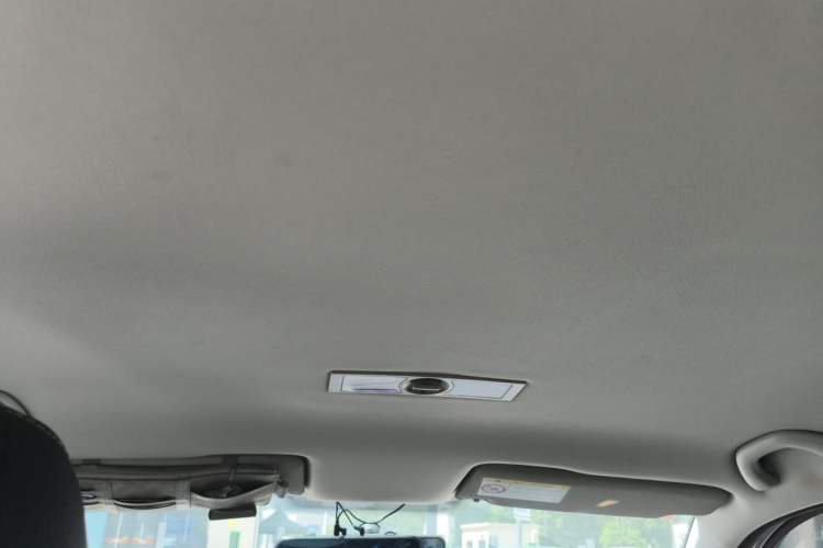 Used Volkswagen Gran Lavida 2013 1.6L Automatic Fashion Model Headliner