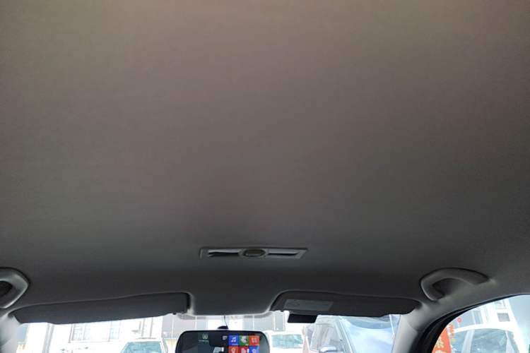 Used Volkswagen Gran Lavida 2013 1.6L Automatic Fashion Model Headliner