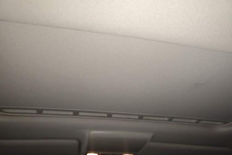 Used Volkswagen Gran Lavida 2013 1.6L Automatic Comfort Model Headliner