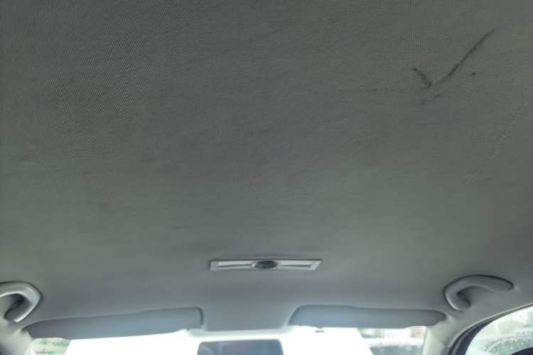 Used Volkswagen Gran Lavida 2013 1.6L Automatic Fashion Model Headliner