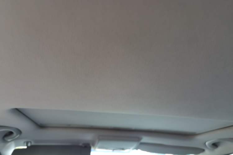 Used Volkswagen Gran Lavida 2013 1.6L Automatic Comfort Model Headliner