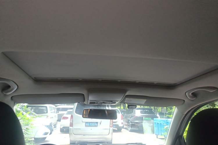 Used Volkswagen Gran Lavida 2013 1.6L Automatic Comfort Model Headliner