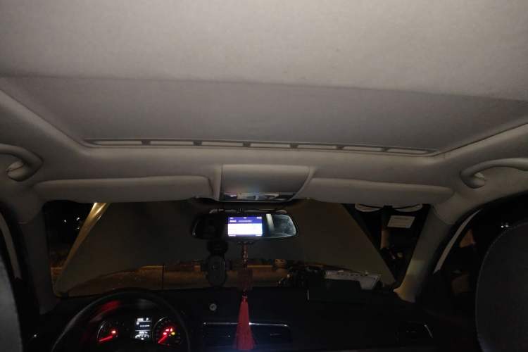 Used Volkswagen Gran Lavida 2013 1.4 TSI Automatic Comfort Model Headliner
