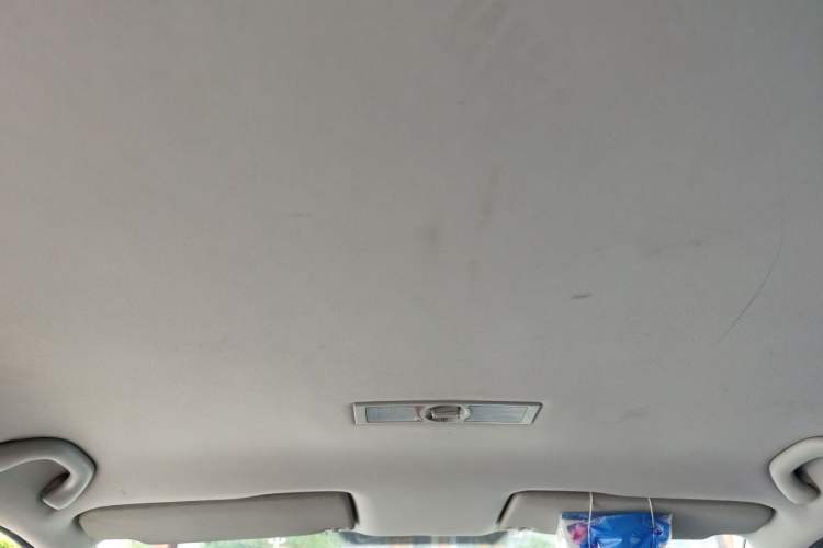 Used Volkswagen Gran Lavida 2013 1.6L Manual Fashion Model Headliner