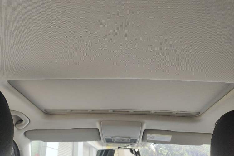 Used Volkswagen Gran Lavida 2013 1.4 TSI Automatic Comfort Model Headliner