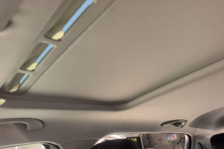Used Volkswagen Gran Lavida 2013 1.4 TSI Automatic Comfort Model Headliner