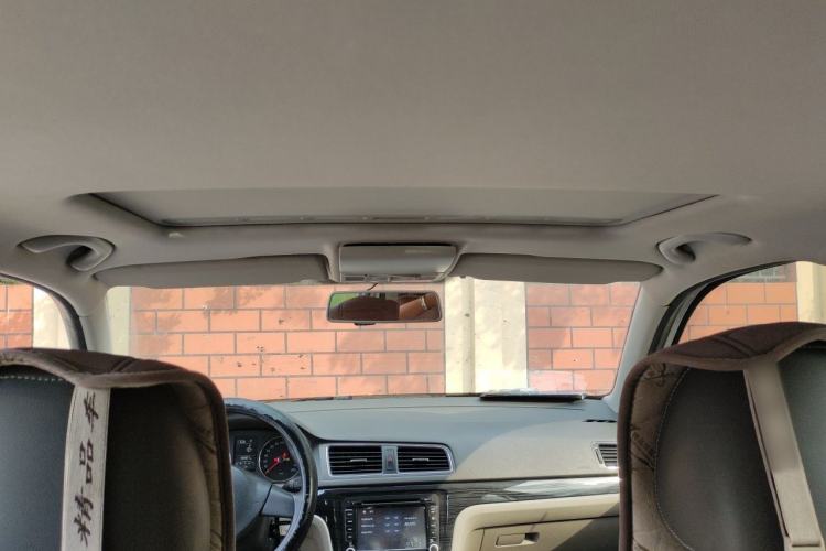 Used Volkswagen Gran Lavida 2013 1.6L Automatic Comfort Model Headliner