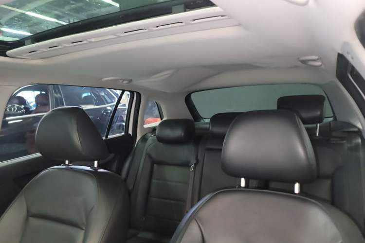 Used Volkswagen Gran Lavida 2013 1.4 TSI Automatic Comfort Model Headliner