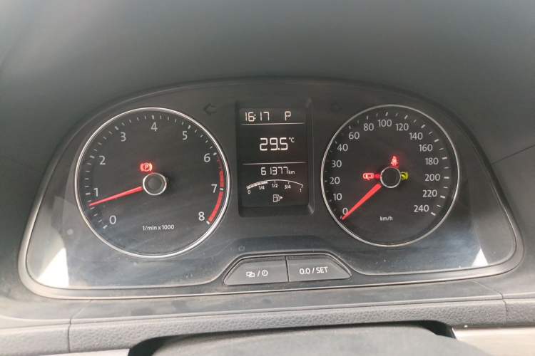 Used Volkswagen Gran Lavida 2013 1.6L Automatic Comfort Model Instrument Cluster