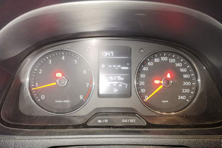 Used Volkswagen Gran Lavida 2013 1.4 TSI Manual Comfort Model Instrument Cluster